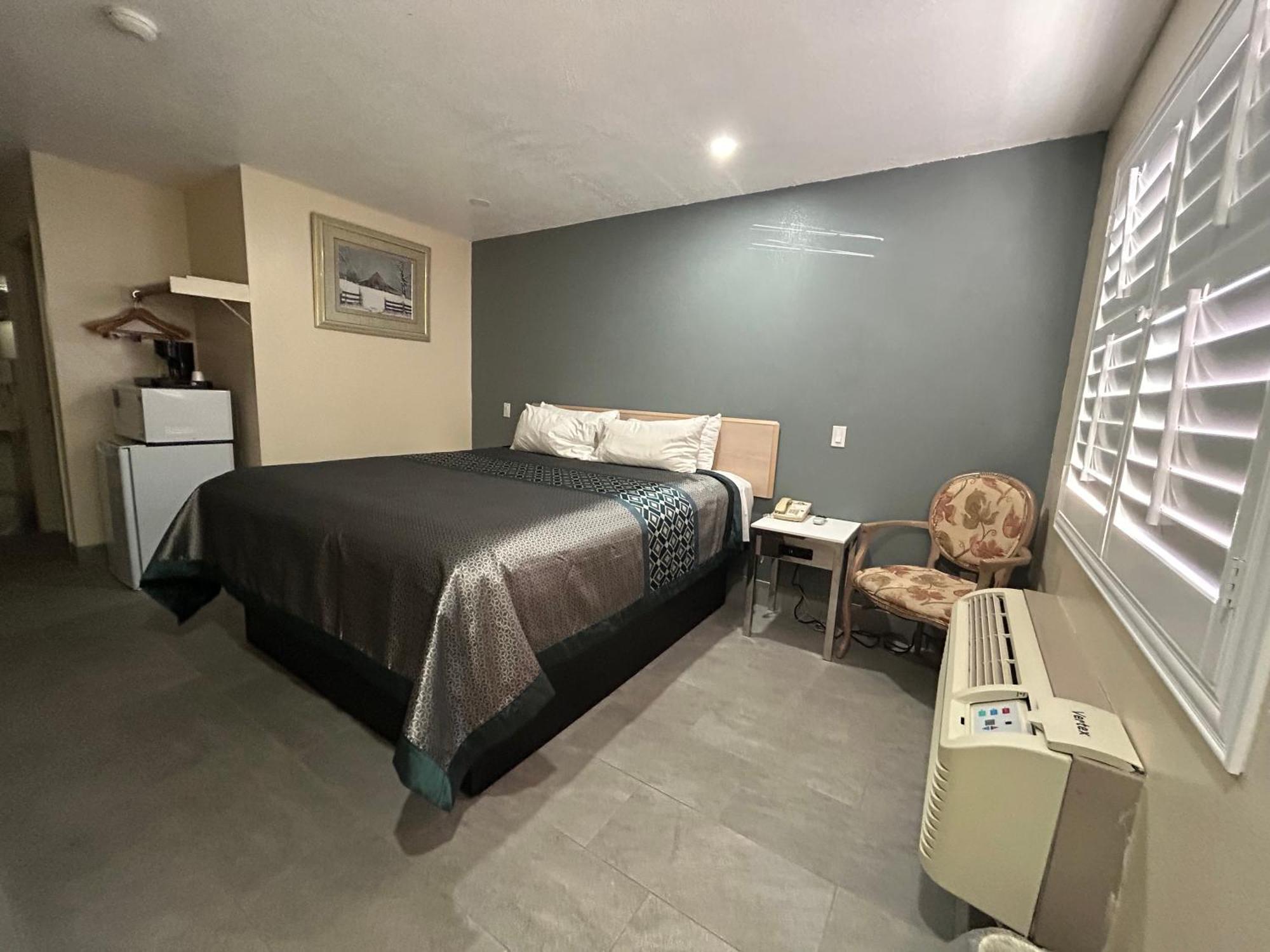 California Inn Hotel And Suites Adelanto Us 395 Екстер'єр фото