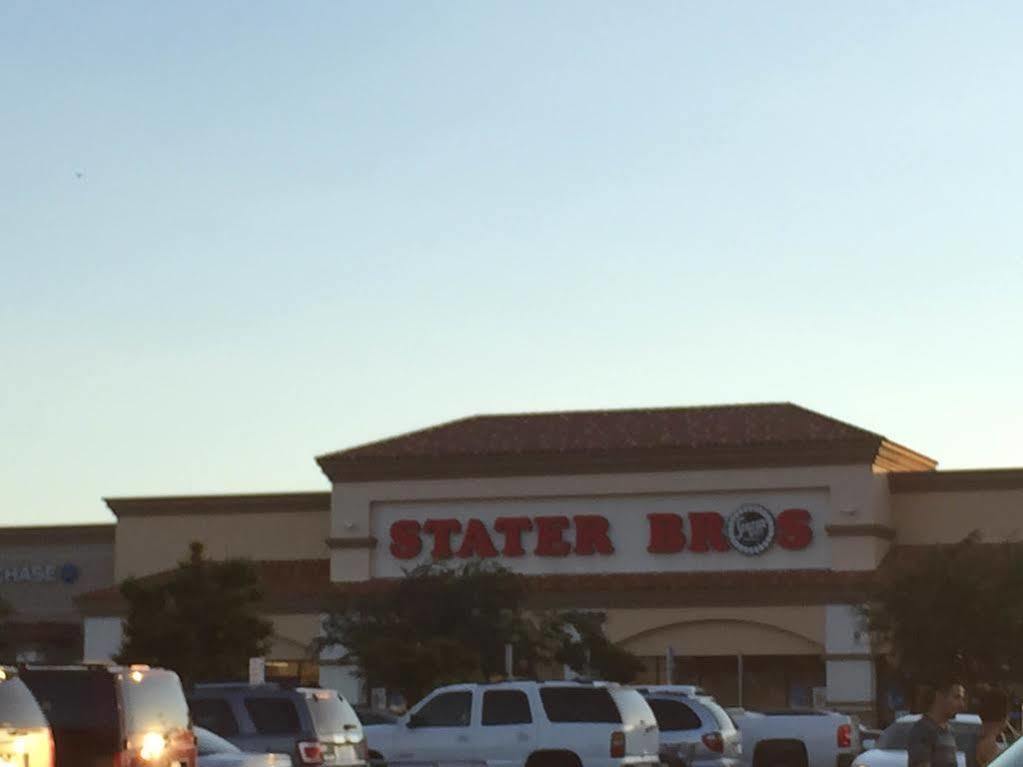 California Inn Hotel And Suites Adelanto Us 395 Екстер'єр фото